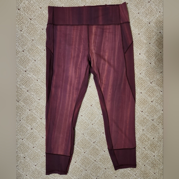 Lululemon In Movement Tight 25" *Everlux Linear Spray Dye White Garnet Size 12 - Picture 3 of 11